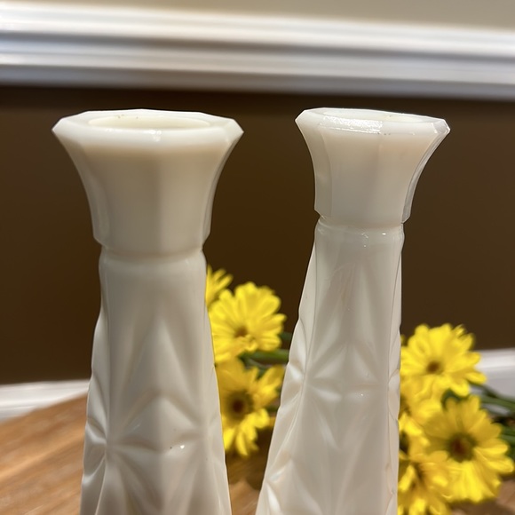 Two Vintage White Milk Glass Bud Vase. 9” - Picture 8 of 16